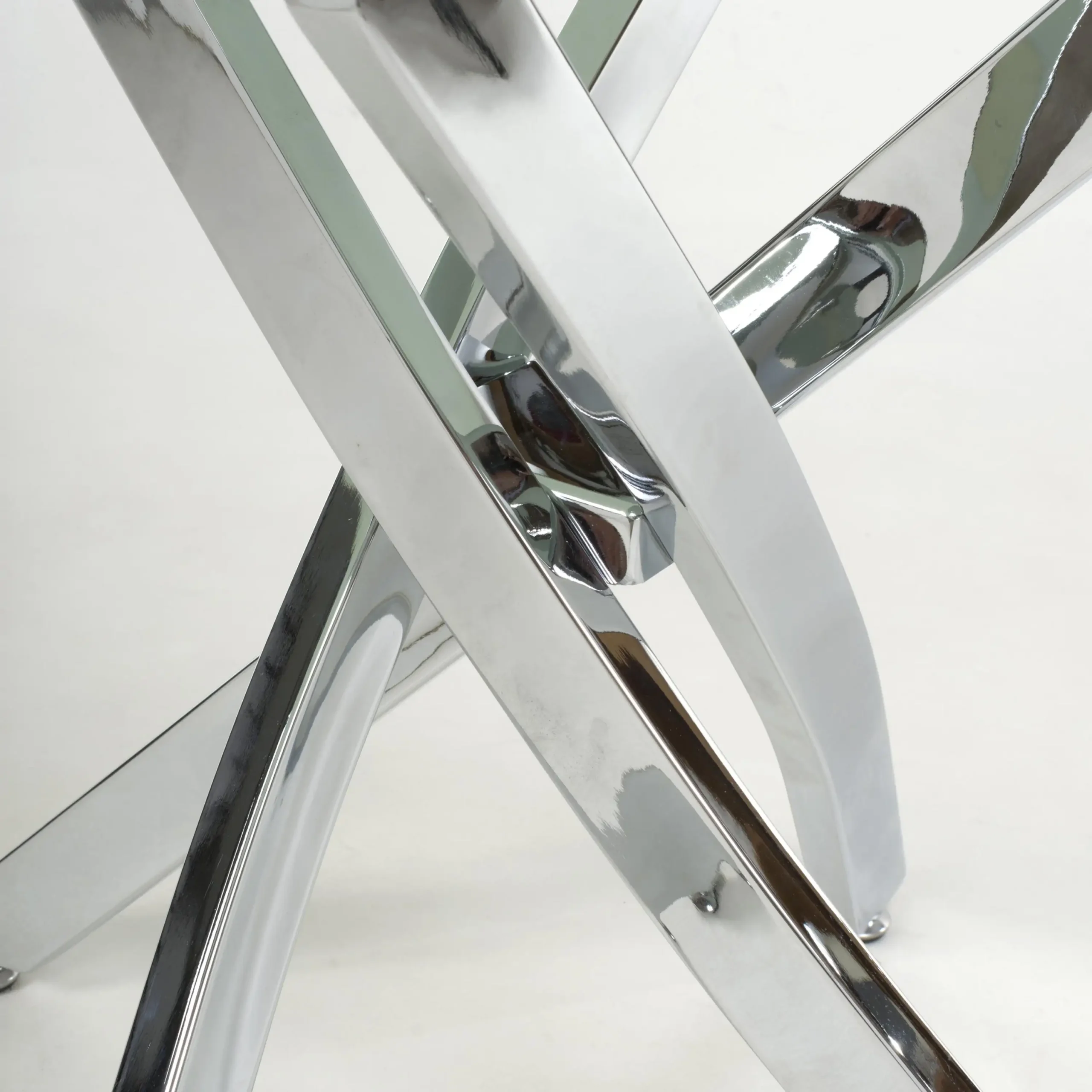 Astoria Square White/Chrome End Table - Image 3